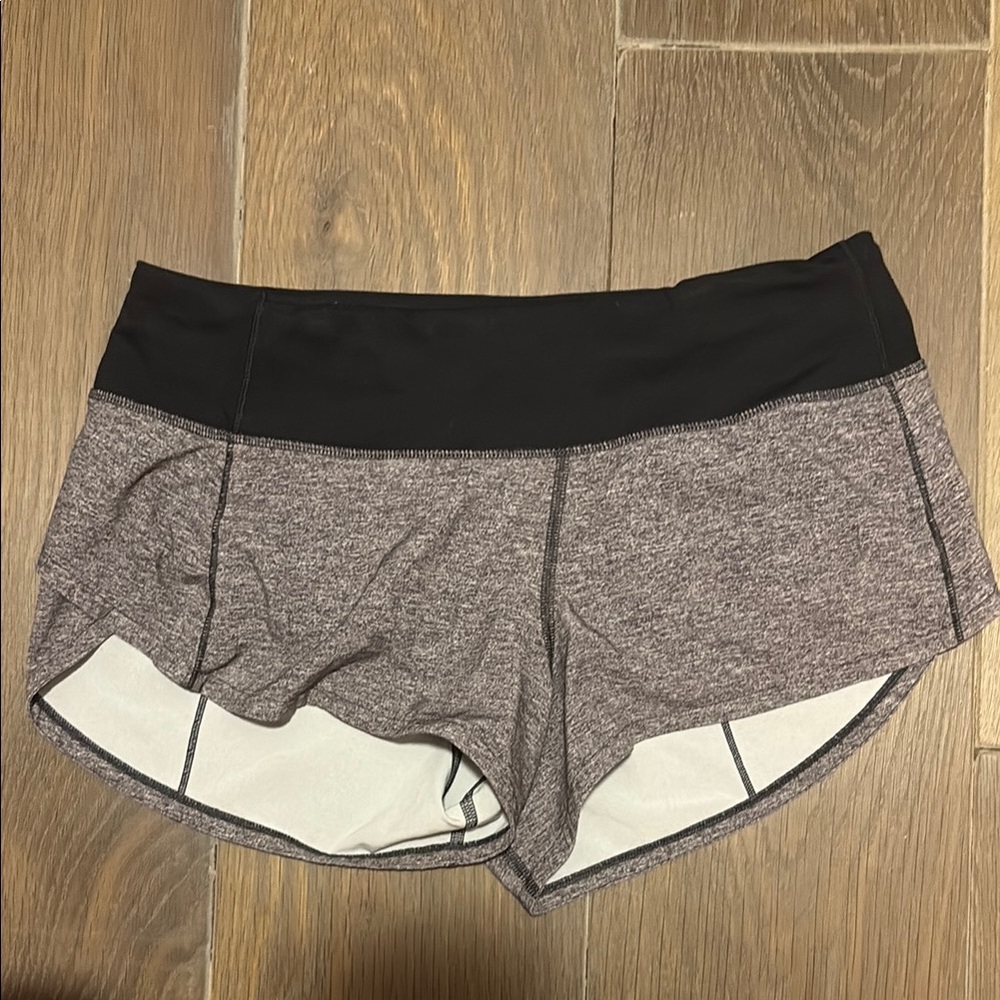 lulu size 4 shorts good condition